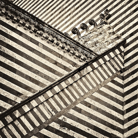 Orvieto Lines