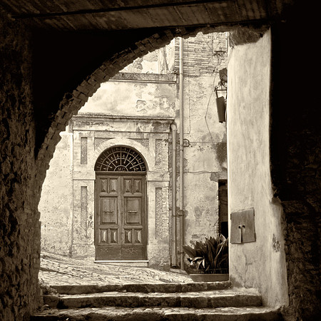 Casperia Arch